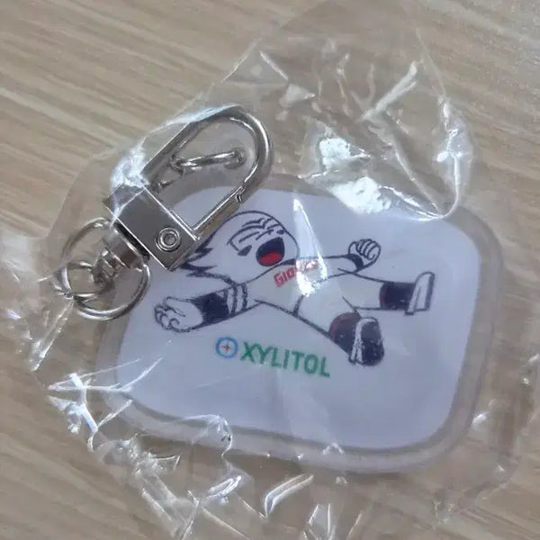 [BUNJANG] Lotte Giants X Xylitol Collaboration Keychain (Sealed) / 롯데자이언츠  자이리톨  키링  미개봉