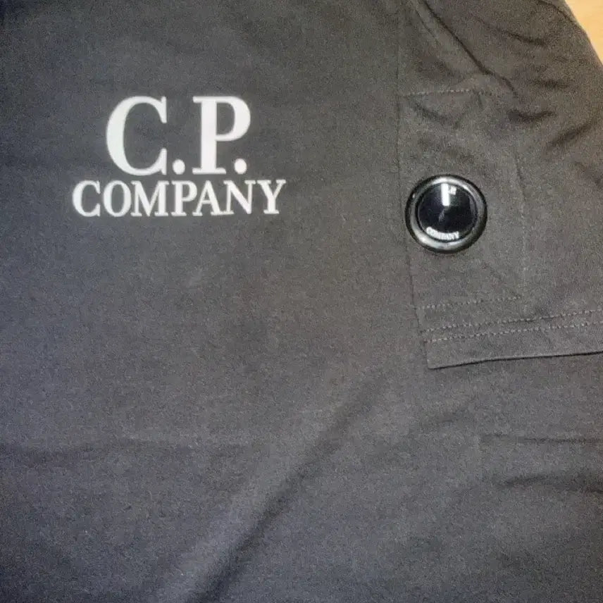 [BUNJANG] CP Company Short Sleeve T-Shirt Size 105 / CP컴퍼니 반팔 105