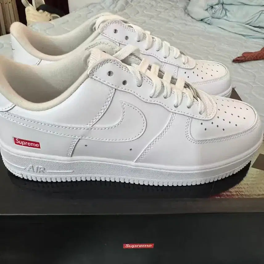 [BUNJANG] Nike x Supreme Air Force 1 Low White 275mm / 나이키 x 슈프림 에어포스 1 로우 화이트 275MM