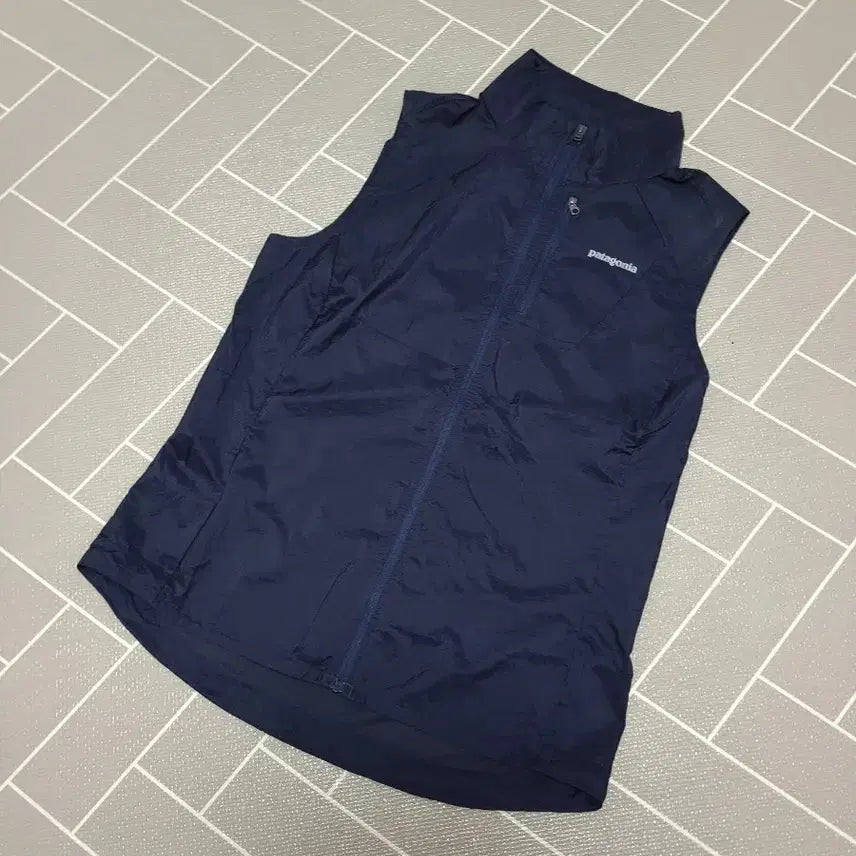 [BUNJANG] Patagonia Houdini Wind Woven Vest Navy / 파타고니아 후디니 윈드 우븐 베스트 M