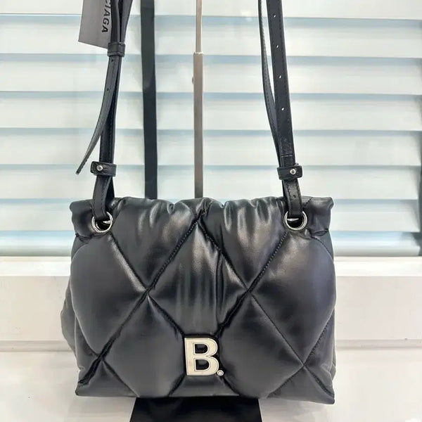 [BUNJANG] Balenciaga B Touch Puppy Shoulder Bag Puffer Padding Bag / 발렌시아가 B 터치 퍼피 숄더백 푸퍼 패딩백(급처)