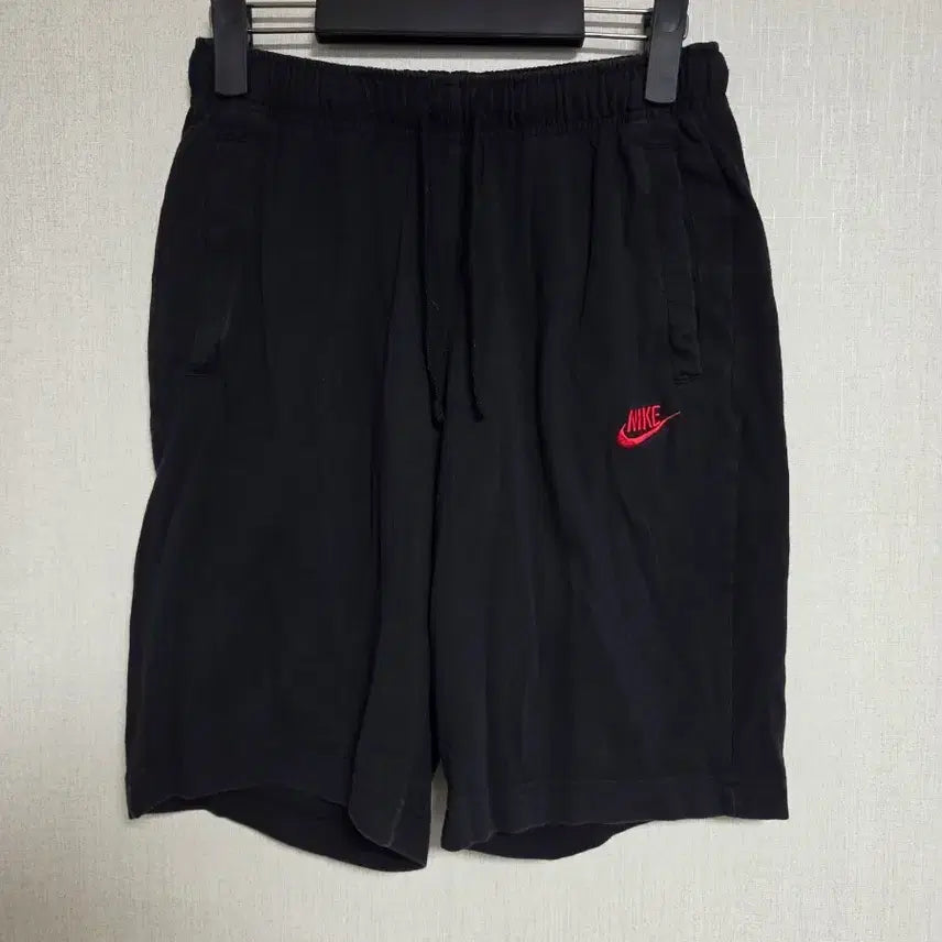 [BUNJANG] Nike Swoosh Logo Shorts Black / 나이키 스우시 로고 반바지 블랙