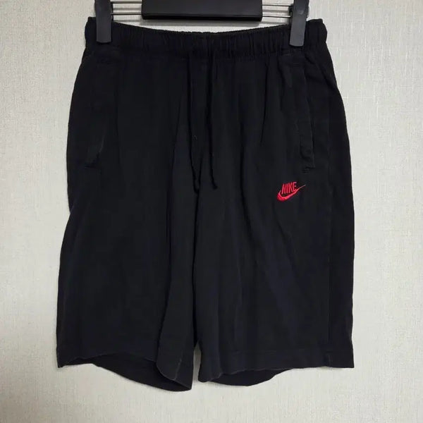 [BUNJANG] Nike Swoosh Logo Shorts Black / 나이키 스우시 로고 반바지 블랙