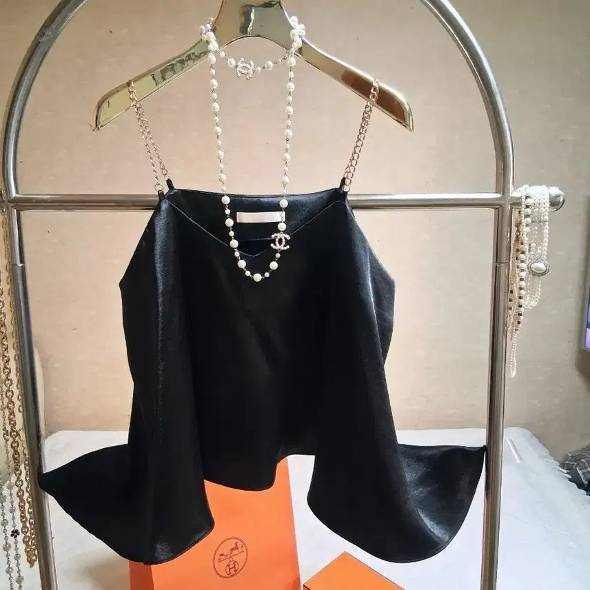 [BUNJANG] SIENNA Luxury Silk Gold Chain Camisole / 귀염 SIENNA 고급 실크 럭셔리 금체인 나시