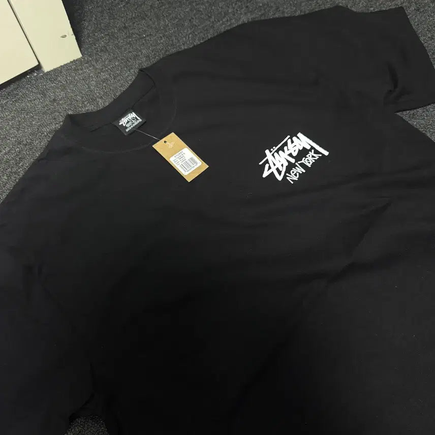 [BUNJANG] Stussy New York Stock Logo Short Sleeve T-Shirt (Size L) / [새상품] 스투시 뉴욕 반팔 L