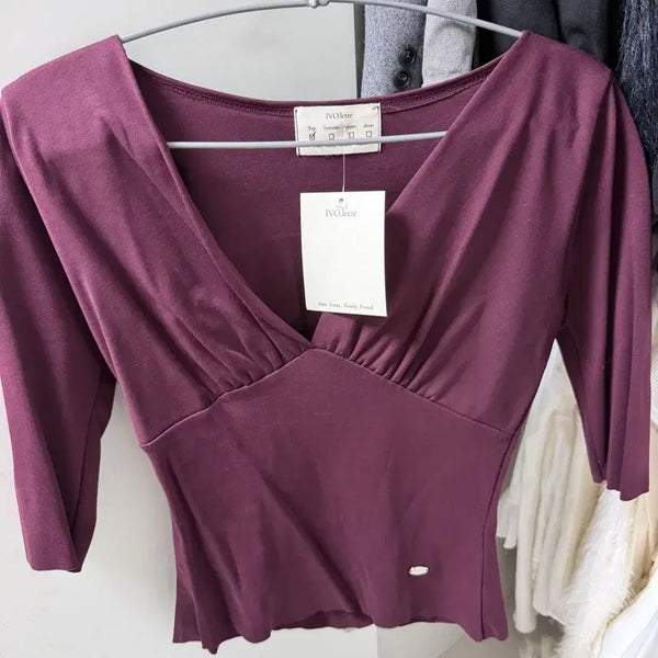 [BUNJANG] AIVORET Shirring V-neck Tee Burgundy / 아이보렛 셔링 브이넥티 버건디