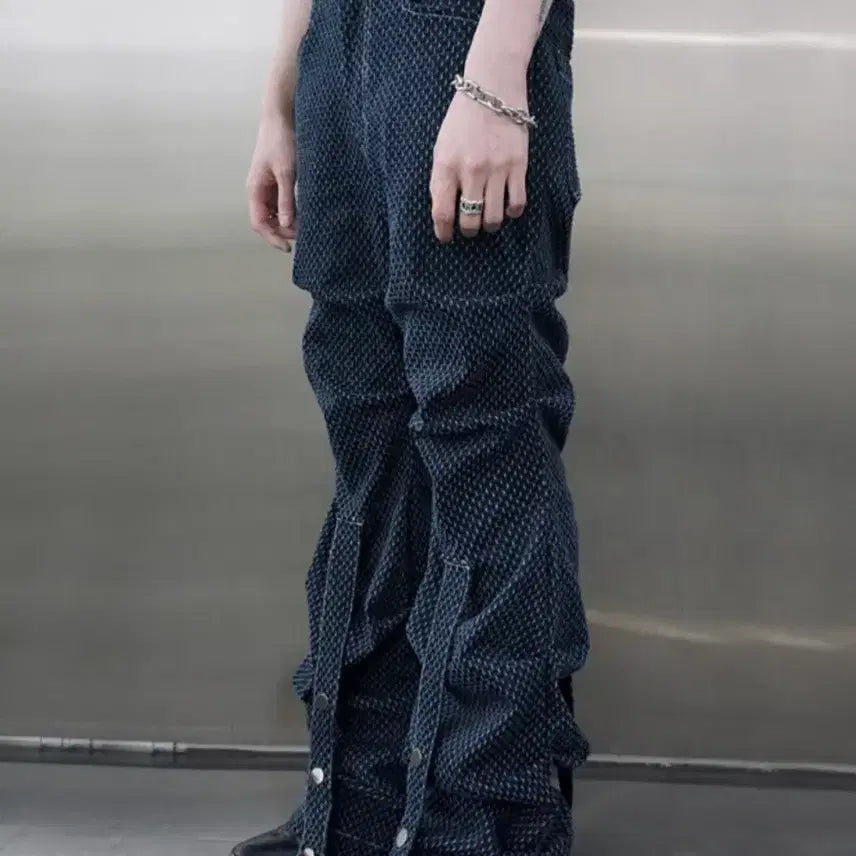 [BUNJANG] Wooving Crumble Punching Denim Pants Navy / Wooving 크럼블 펀칭 데님 팬츠 네이비
