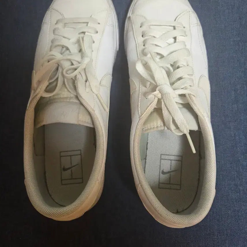 [BUNJANG] Nike White Leather Sneakers Size 265 / 나이키 흰색 스니커즈 265