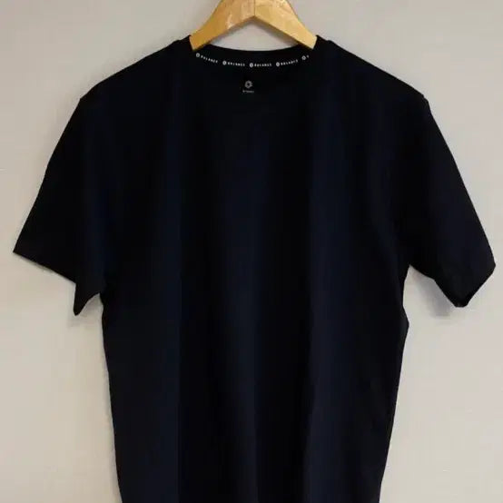 [BUNJANG] Quick Dry Black T-Shirt (L) / 퀵 드라이 블랙 반팔티 L
