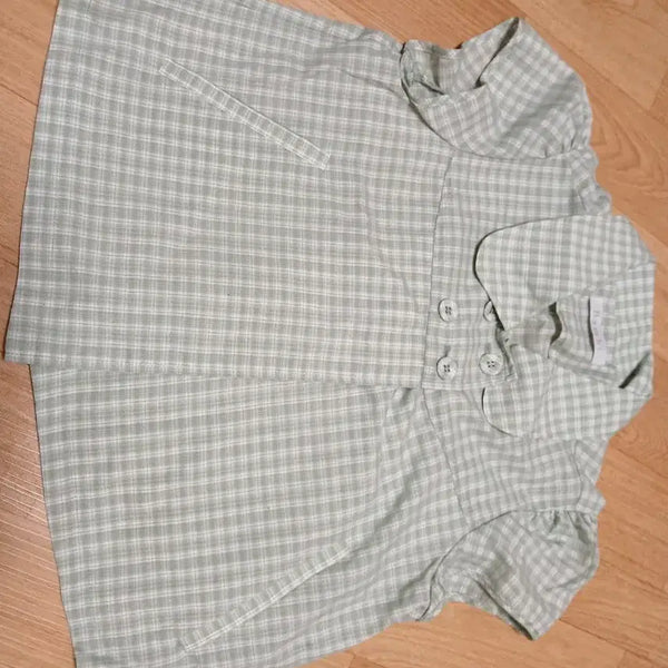 [BUNJANG] Green Check Short-Sleeve Button-Up Collar Blouse / 그린 체크 반팔 단추 카라 블라우스 모리걸