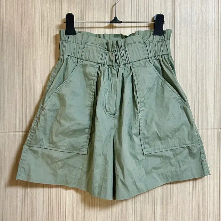 [BUNJANG] VOV High-Waisted Paperbag Cargo Shorts (Khaki) / [보브/VOV] 정품 하이웨스트 밴딩 숏팬츠 (카키)