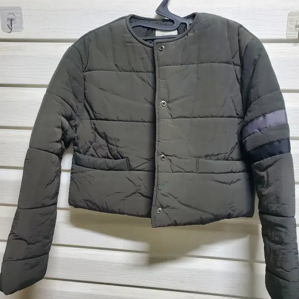 [BUNJANG] Cropped Padded Jacket Dark Khaki / 크롭패딩 다크카키