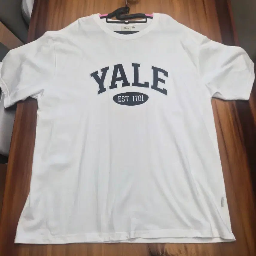 [BUNJANG] Yale University Two-Tone Arch Logo T-Shirt White L / 예일 투톤아치 반팔티셔츠 화이트 L S급(새상품 수준)