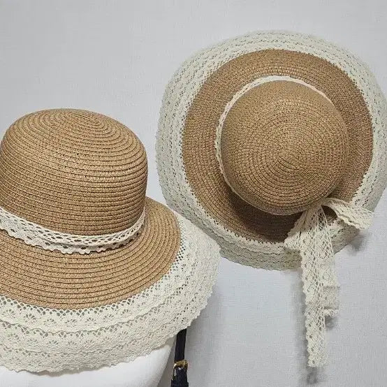 [BUNJANG] Straw Bucket Hat with Lace Ribbon and Wide Brim / 밀짚 모자 벙거지 모자 레이스 리본 넓은 챙