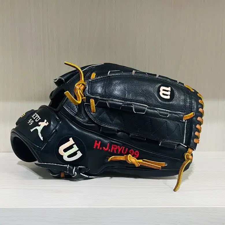 [BUNJANG] Wilson A2K Ryu Hyun-jin Model Pitcher's Glove 12.5 Inch / 윌슨 A2K 류현진 모델 투수글러브 판매합니다