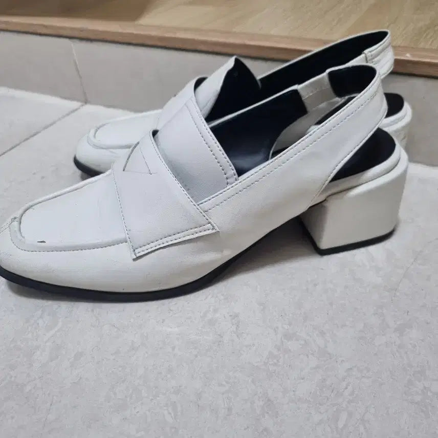 [BUNJANG] White Leather Strap Heeled Sandals / 화이트 스트랩 힐 샌들(가죽)