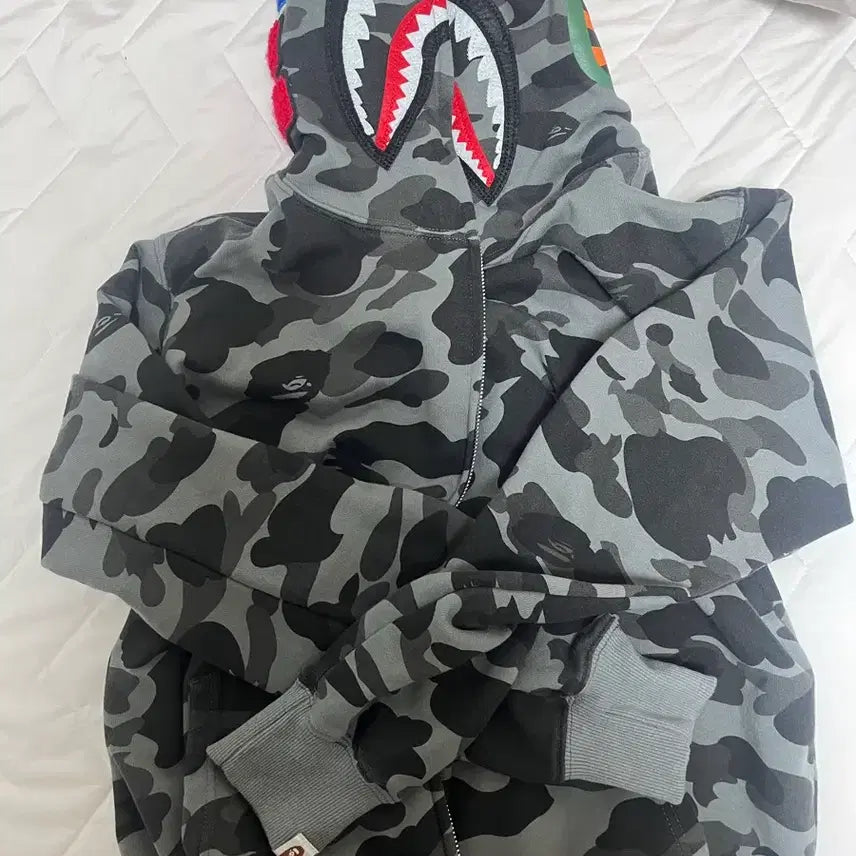 [BUNJANG] BAPE Shark Camo Full Zip Hoodie Grey Black / 베이프 샤크 카모 후드집업 그레이 블랙