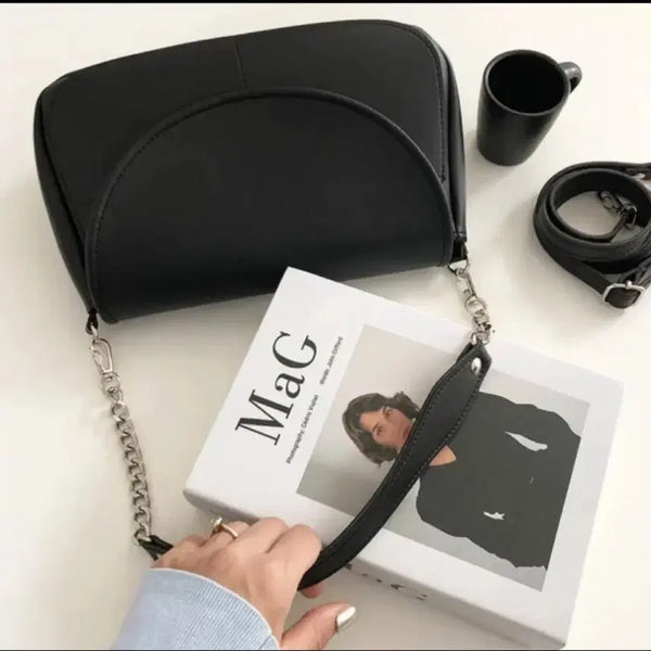 [BUNJANG] Modern Black Chain Shoulder Bag Crossbody Bag / 모던한 블랙 체인 숄더백 크로스백