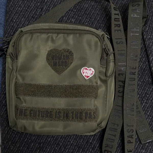 [BUNJANG] Human Made Nylon Crossbody Bag with Badge / 휴먼메이드 크로스백 +뱃지 포함