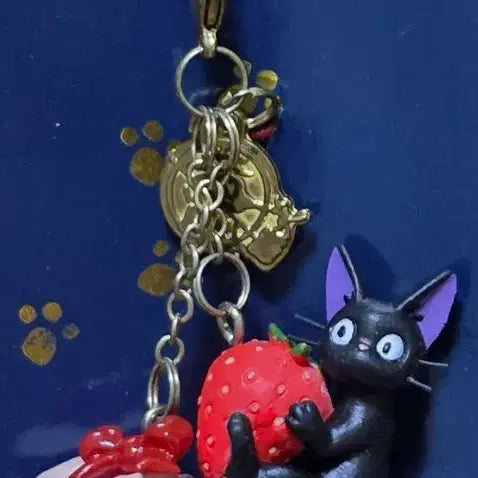 [BUNJANG] Ghibli Kiki's Delivery Service Strawberry Jam Keychain / 지브리 마녀배달부 키키 딸기쨈 키힝