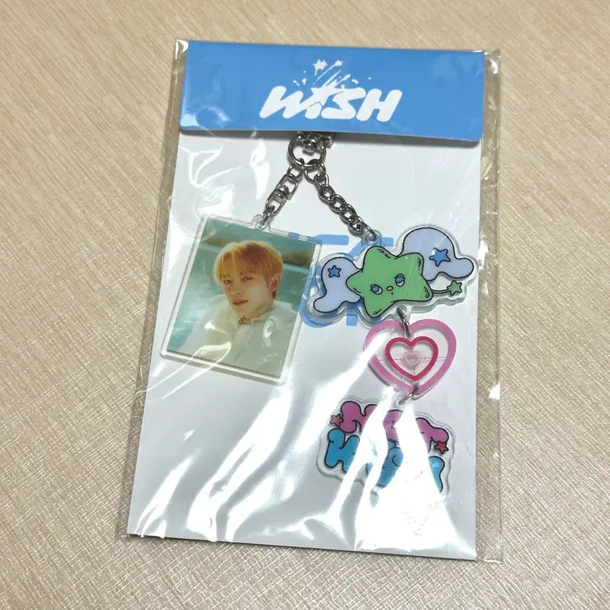 [BUNJANG] NCT WISH Yushi Acrylic Photo Keyring (Sealed) / 엔시티위시 미개봉 아크릴 포토 키링 유우시