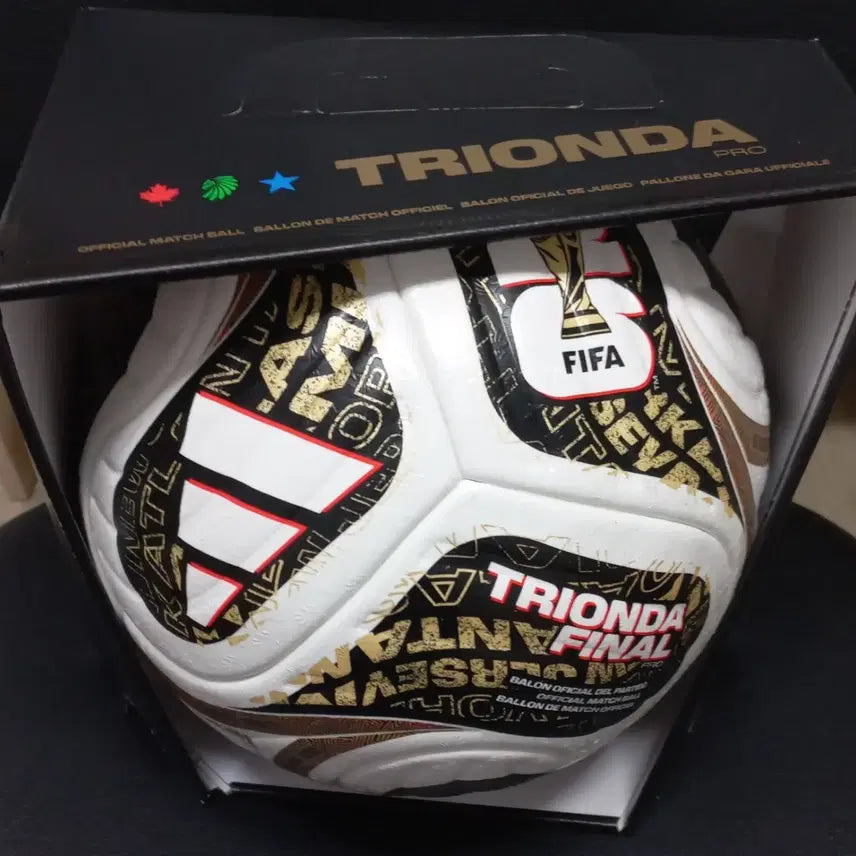 [BUNJANG] Adidas TRNNDA Final Centurymatch Ball / 아디다스 트리온다 파이널 북중미 월드컵 결승전 매치볼