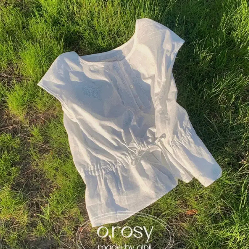 [BUNJANG] Oini Matcha Blouse / 오이니 matcha 블라우스 제이투유 제니오 더바넷 퍼빗