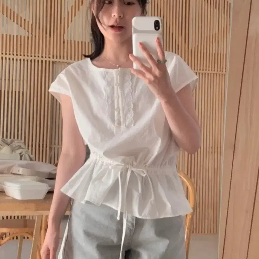 [BUNJANG] Oini Matcha Lace Cap Sleeve Blouse / 오이니 matcha 블라우스 제이투유 제니오 더바넷 퍼빗