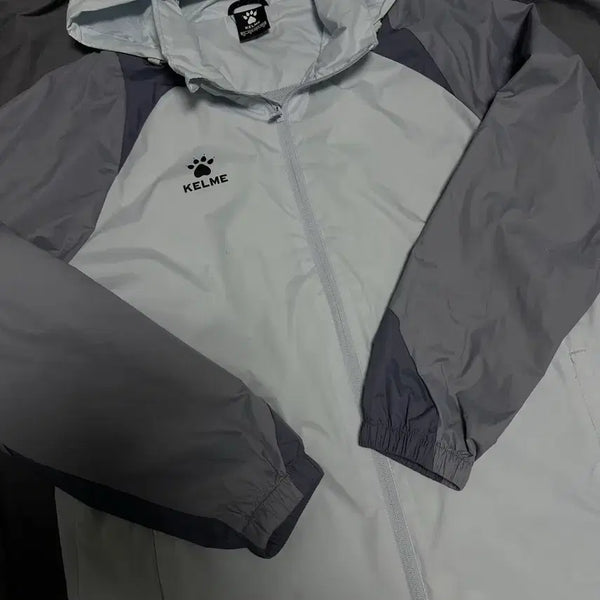 [BUNJANG] Kelme Windbreaker Jacket Light Blue/Gray L / 켈미 바람막이 자켓 라이트블루/그레이 L