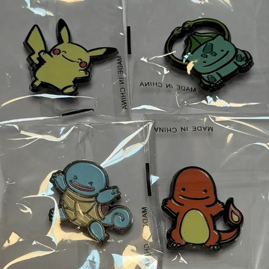 [BUNJANG] Colorgram Pokemon Metal Charm Badge Bundle Set / [4종 일괄] 컬러그램 포켓몬 뱃지 메탈참 피카츄 이상해씨 꼬부기 파이리