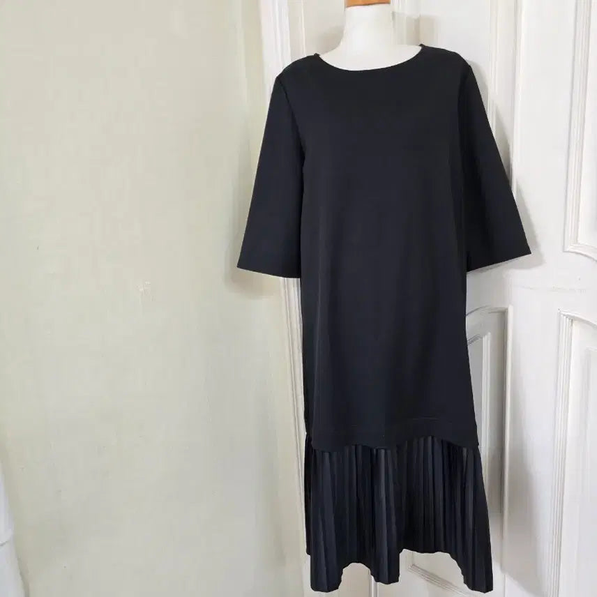 [BUNJANG] DODRI Black Pleated Hem Long Dress / 도드리 블랙 원피스