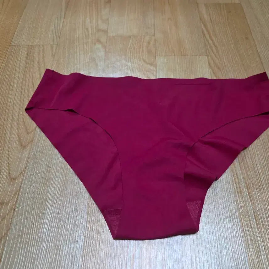 [BUNJANG] Seamless Red Women's Panties (Size 90-95) / 심리스 레드 여자 팬티 여성 중고 속옷 071420
