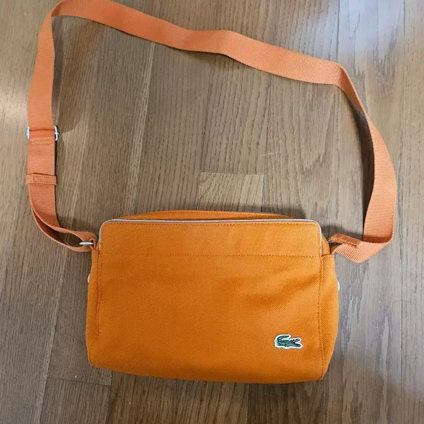 [BUNJANG] Lacoste Orange Crossbody Bag / 라코스테 크로스백 오렌지색
