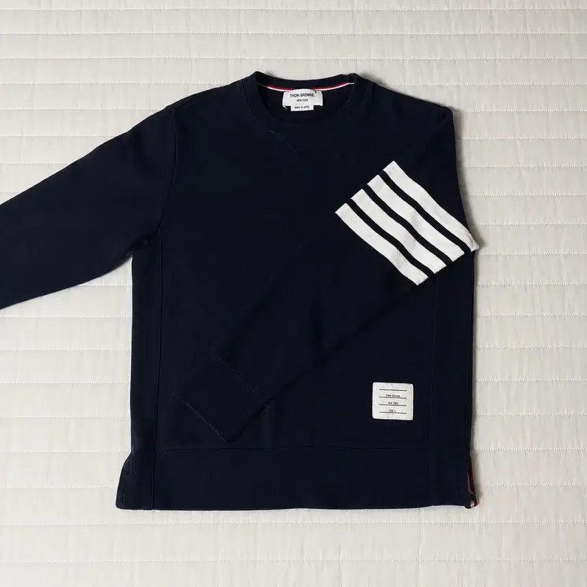 [BUNJANG] Thom Browne Striped Armband Sweatshirt / 톰브라운 사선완장 맨투맨