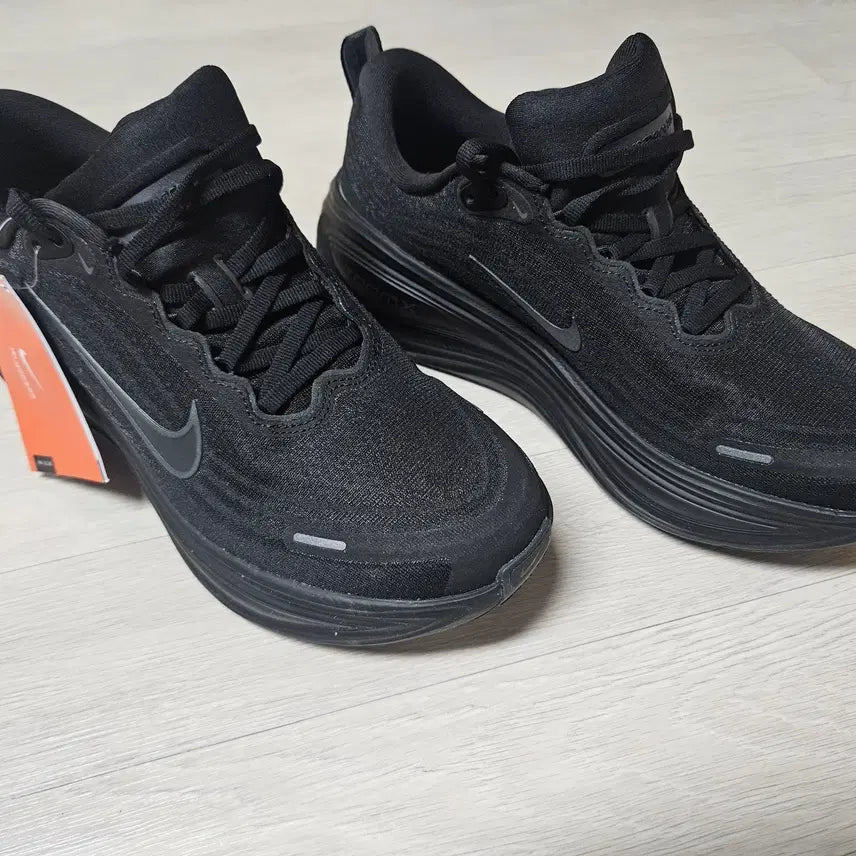 [BUNJANG] Nike Vomero 5 'Black Metallic Dark Grey' Sneakers / 나이키 보메로 플러스 블랙 메탈릭 다크 그레이 HV8150-003