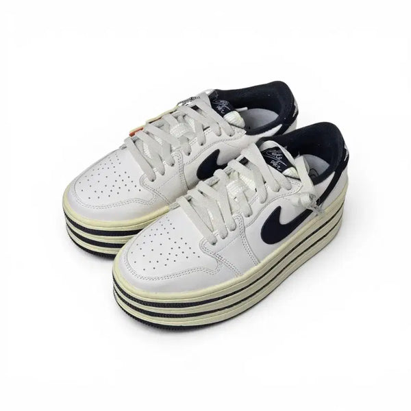[BUNJANG] Nike Air Jordan 1 Triple Stack SE Coconut Milk Women's Sneakers (Size 250) / 250 조던 트리플 아이돌신발 커팅박스