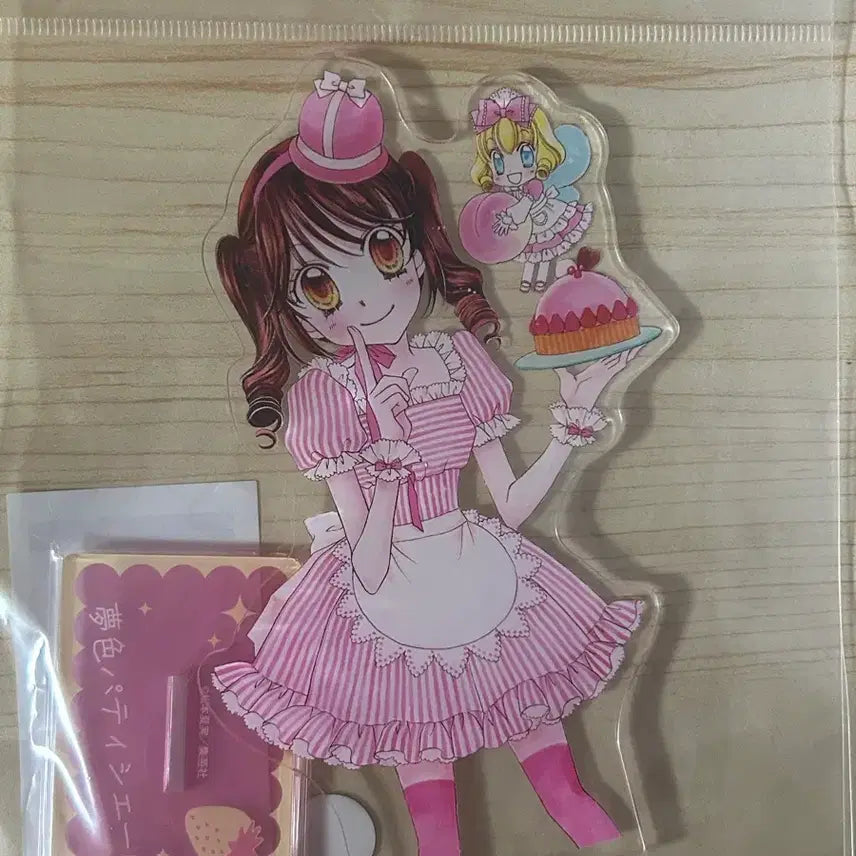 [BUNJANG] Yumeiro Patissiere Ichigo Hoshimiya Ribbon 70th Anniversary Acrylic Stand / 꿈빛파티시엘 리본 70주년 감딸기 이치고 아크릴스탠드