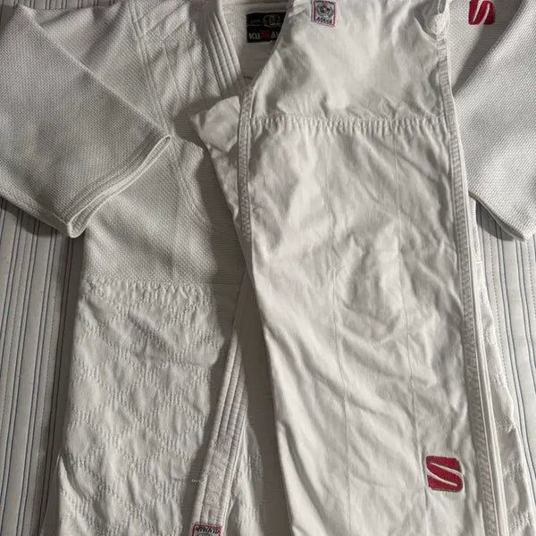 [BUNJANG] Kusakura Judo Uniform / 쿠사쿠라 유도복 (급처)