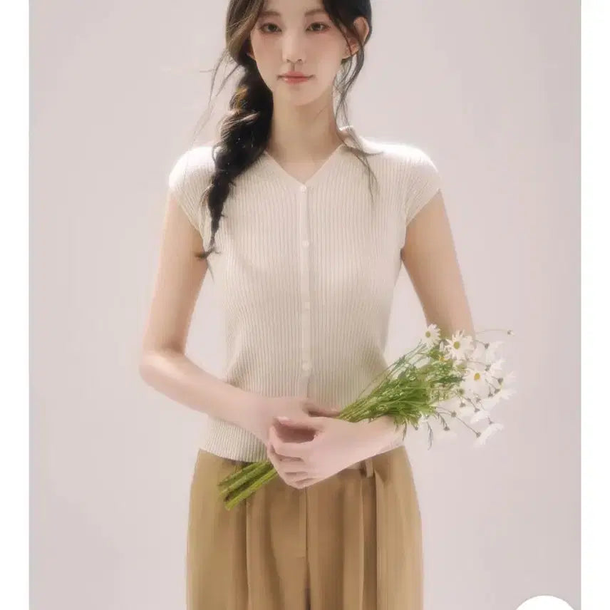 [BUNJANG] JENNIE O Slim Collar Knit Top Ivory / 제니오 슬림 카라 니트탑 아이보리