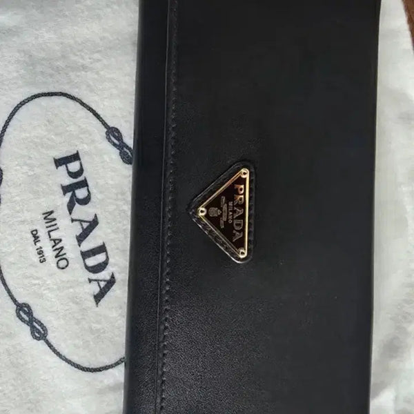 [BUNJANG] Prada Triangle Logo Long Wallet Black / 정품 프라다 삼각로고 장지갑 블랙