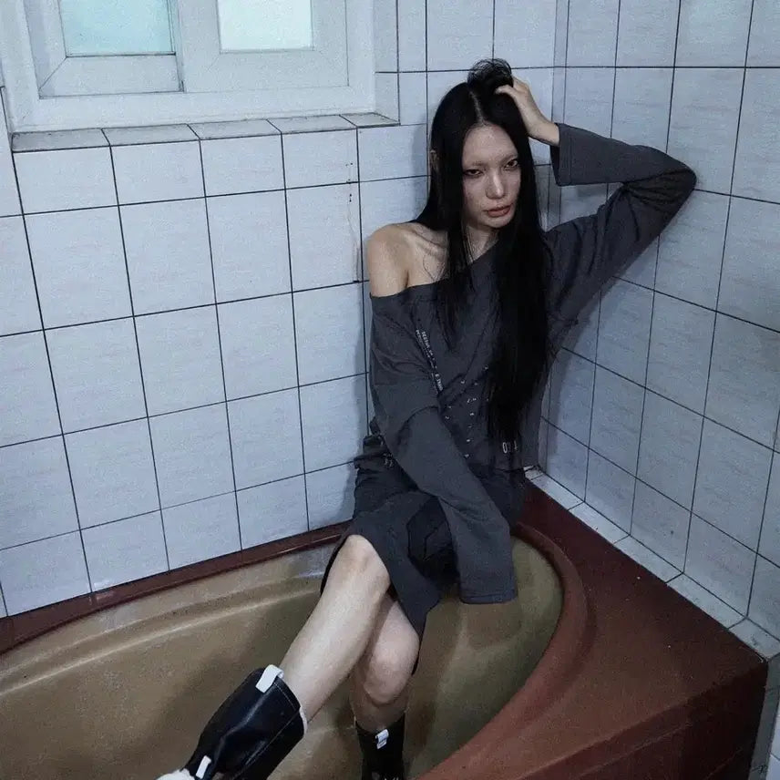 [BUNJANG] Off-Shoulder Long Sleeve Top / 0104 롱슬리브 오프숄더