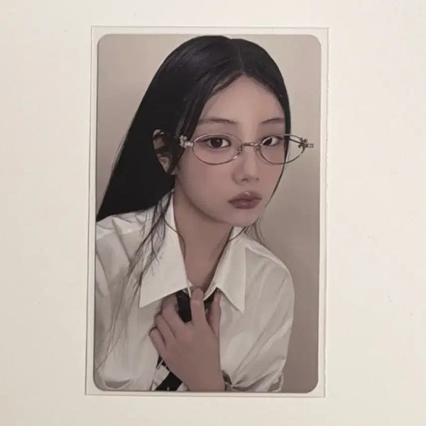 [BUNJANG] ILLIT Wonhee Tokkiyo Tomare Weverse Japan Lucky Draw POB PC / 아일릿 원희 포카 토키요토마레 위버스 재팬 럭드 특전 미공포 긱시크 안경