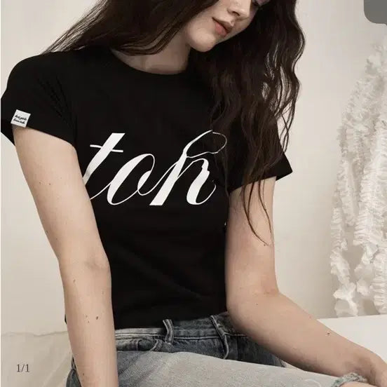 [BUNJANG] TOH Logo Cropped T-Shirt Black / TOH 로고 크롭 티셔츠 블랙