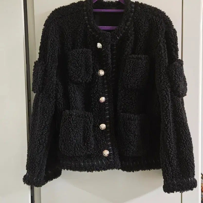 [BUNJANG] Gold Button Bouclé Faux Fur Jacket Black / 금장 뽀글이  퍼 자켓 검정색