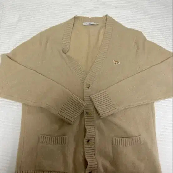 [BUNJANG] Maison Kitsuné Fox Head Cardigan Beige / 메종키츠네 폭스헤드 가디건 베이지