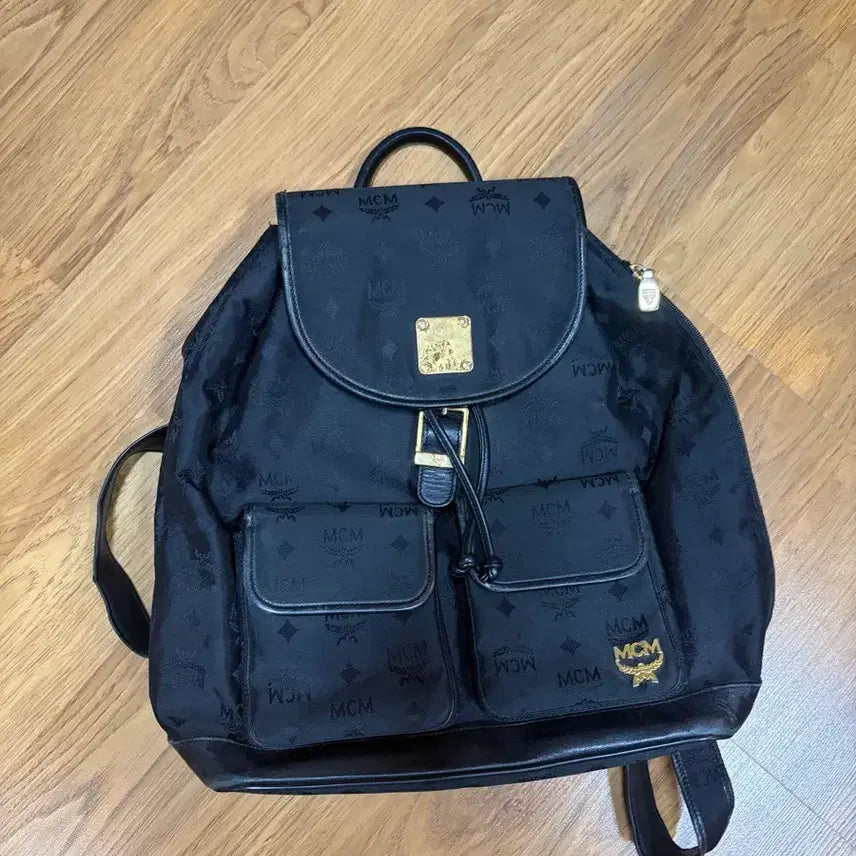 [BUNJANG] MCM Logo Pattern Backpack / MCM 엠씨엠 로고 패턴 백팩