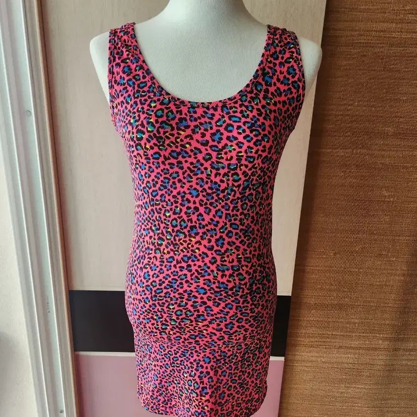 [BUNJANG] Hot Pink Leopard Print Tank Top / 핫핑크 레오파드 나시티