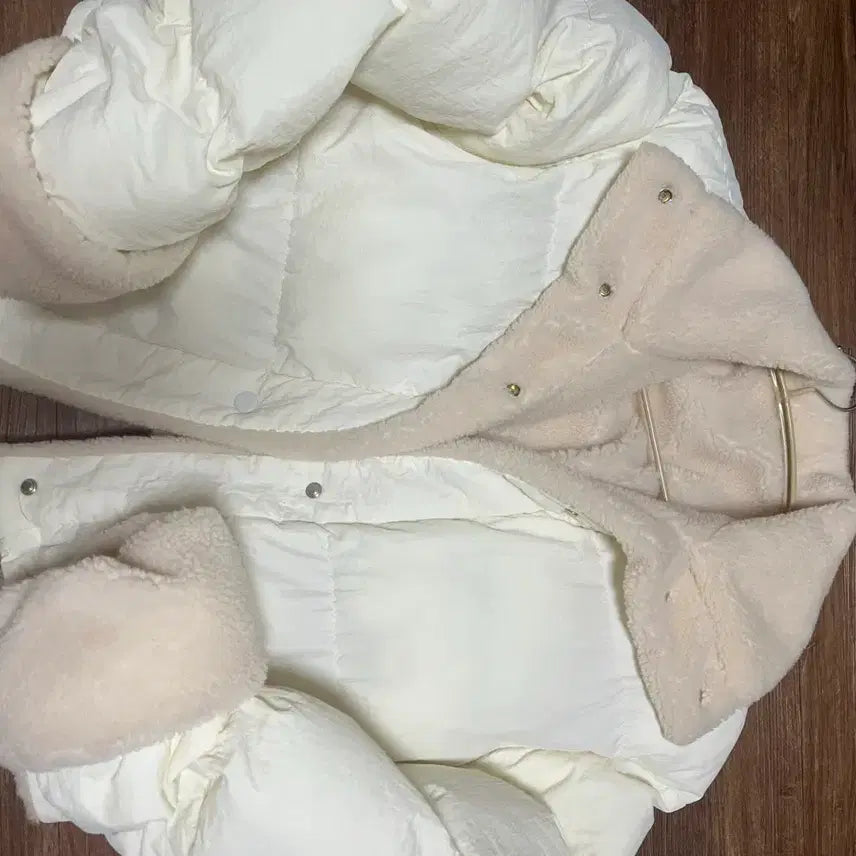 [BUNJANG] NannGoo Wool Color-Block Padded Jumper Ivory / 난닝구 양털 배색 패딩 점퍼 아이보리