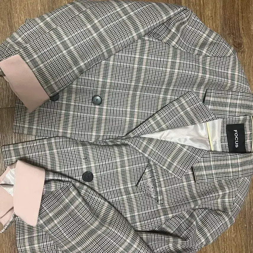 [BUNJANG] FOCUS Checkered Blazer Pink Contrast / [FOCUS] 체크 블레이저 핑크배색