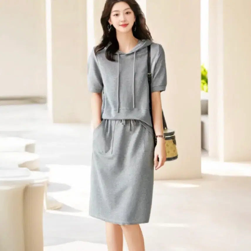 [BUNJANG] Women's Short Sleeve Hoodie and Skirt Set / [새상품] 여성 반팔 후드 티셔츠, 스커트 세트